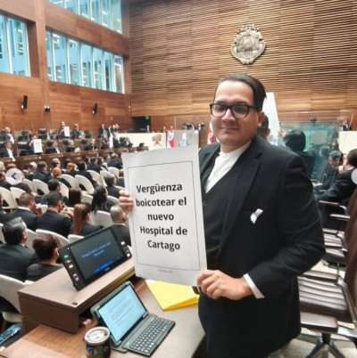 Diputado brumoso arremete contra Chaves por el nuevo Hospital de Cartago