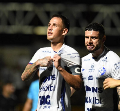 UNA DE CAL Y UNA DE ARENA EN CARTAGINÉS