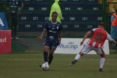 Cartaginés golpeó a Herediano y se hizo fuerte en el Fello Meza