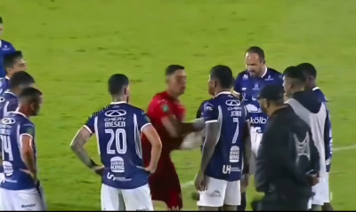 Briceño estalla en contra de Johan Venegas