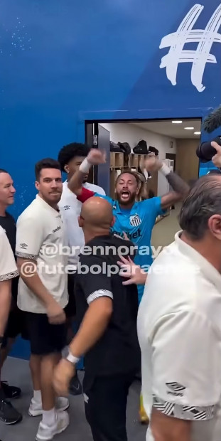 Neymar responde con burlas tras la eliminación del Remo
