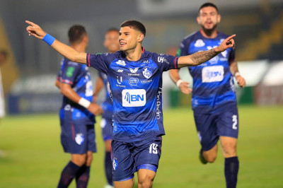 Guadalupe deberá negociar con Cartaginés por tres jugadores