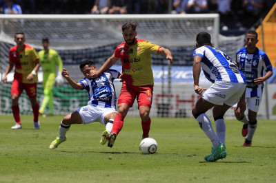Equipo de semifinales se queda sin técnico
