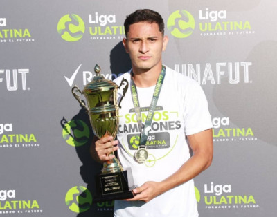 Jugadores jóvenes en el Cartaginés