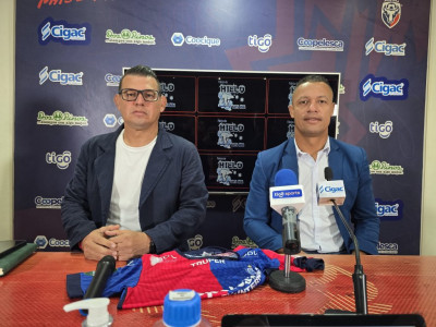 San Carlos oficializa a Geiner Segura como nuevo director técnico 