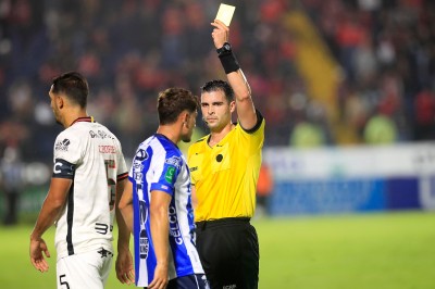 PABLO CAMACHO IMPARTE JUSTICIA EN EL HEREDIANO VS CARTAGINÉS