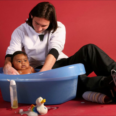 UNICEF confirma que la icónica foto de Messi bañando a Lamine Yamal e...