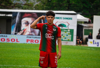 Joya de 20 reta a la delantera del Cartaginés 