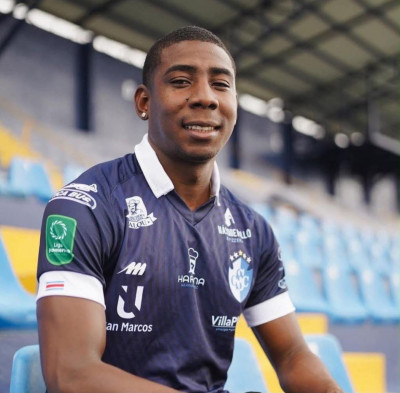 JESÚS BÁTIZ SALE DE SPORTING FC Y SE ENCIENDEN LAS REDES BRUMOSAS