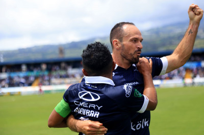  Marco Ureña cuenta con el respaldo de Andrés Carevic en Cartaginés